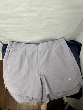 Apana Women’s  Lightweight Lavender Arhletic Shorts size Large-Never Worn